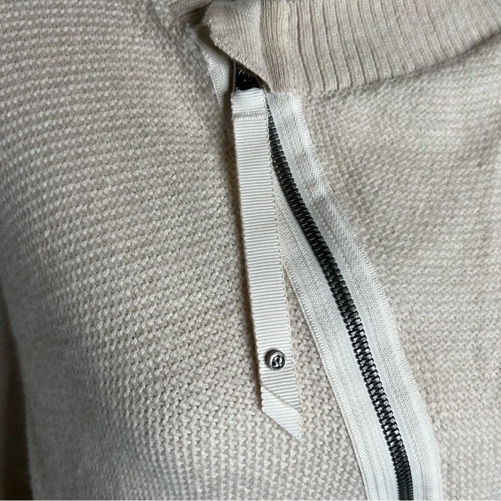 lululemon athletica pre owned